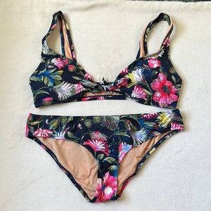 NWT J.Crew Floral Bikini, L